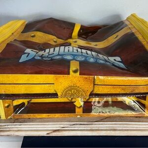 Skylanders Yellow and Brown Storage Case
